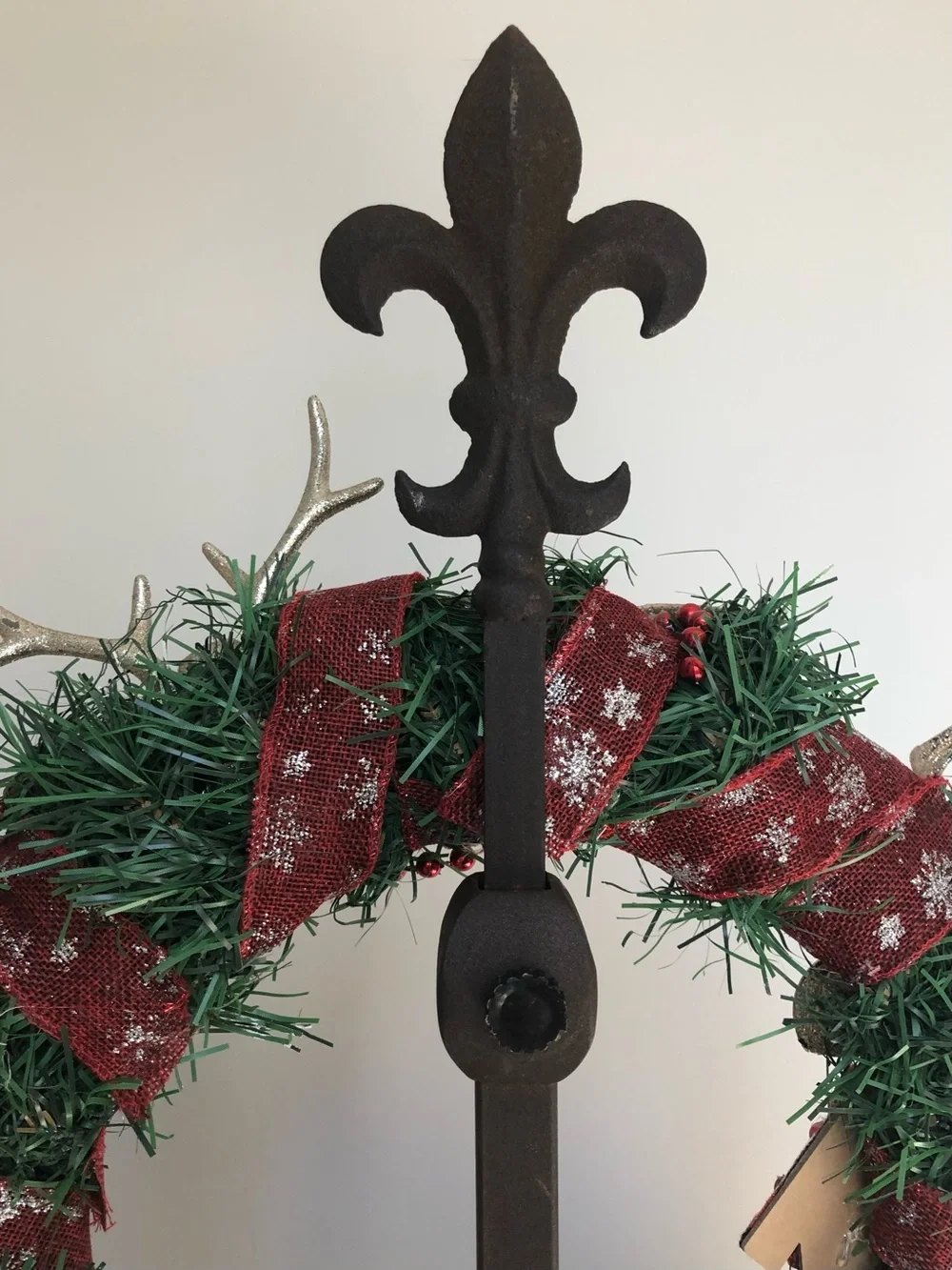 Bronze Metal Fleur-de-lis Adjustable Mantel Tabletop Wreath Stand Holder